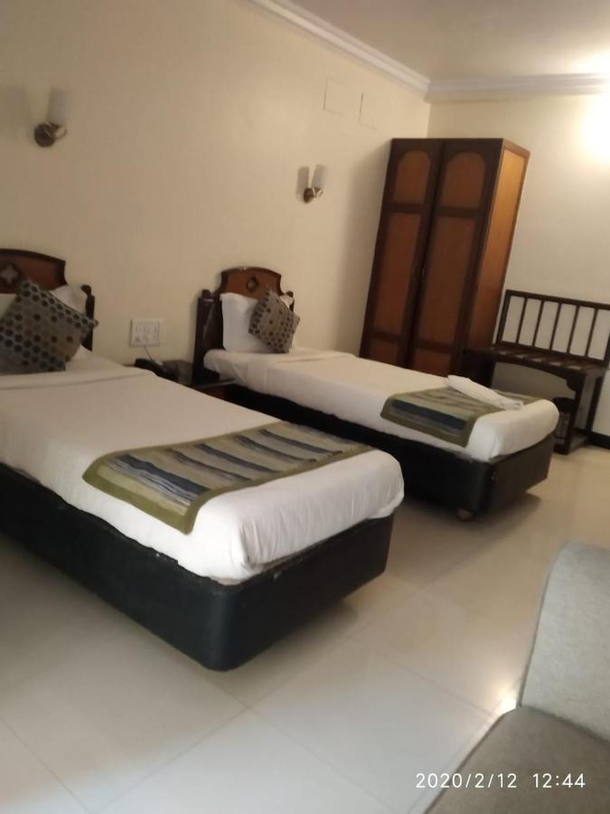 Suvarna Regency Hassan Exterior foto
