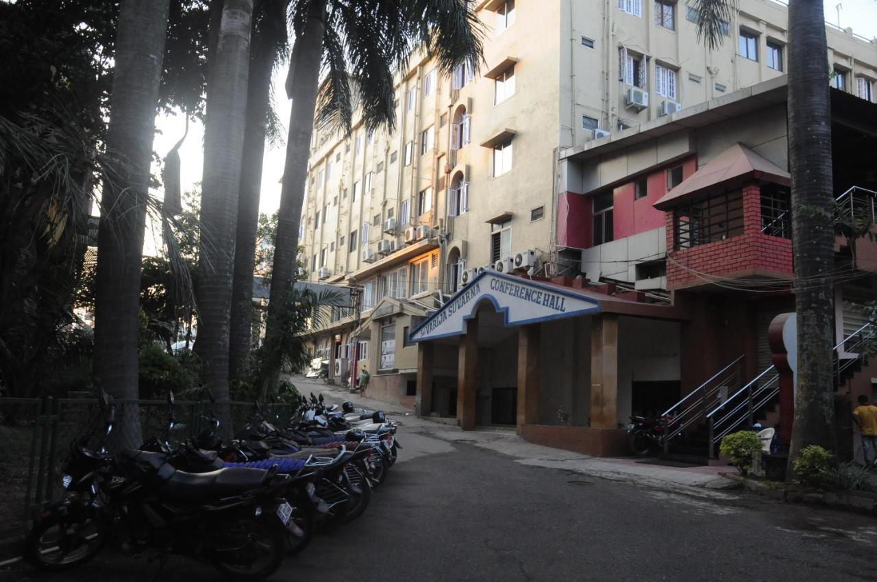 Suvarna Regency Hassan Exterior foto